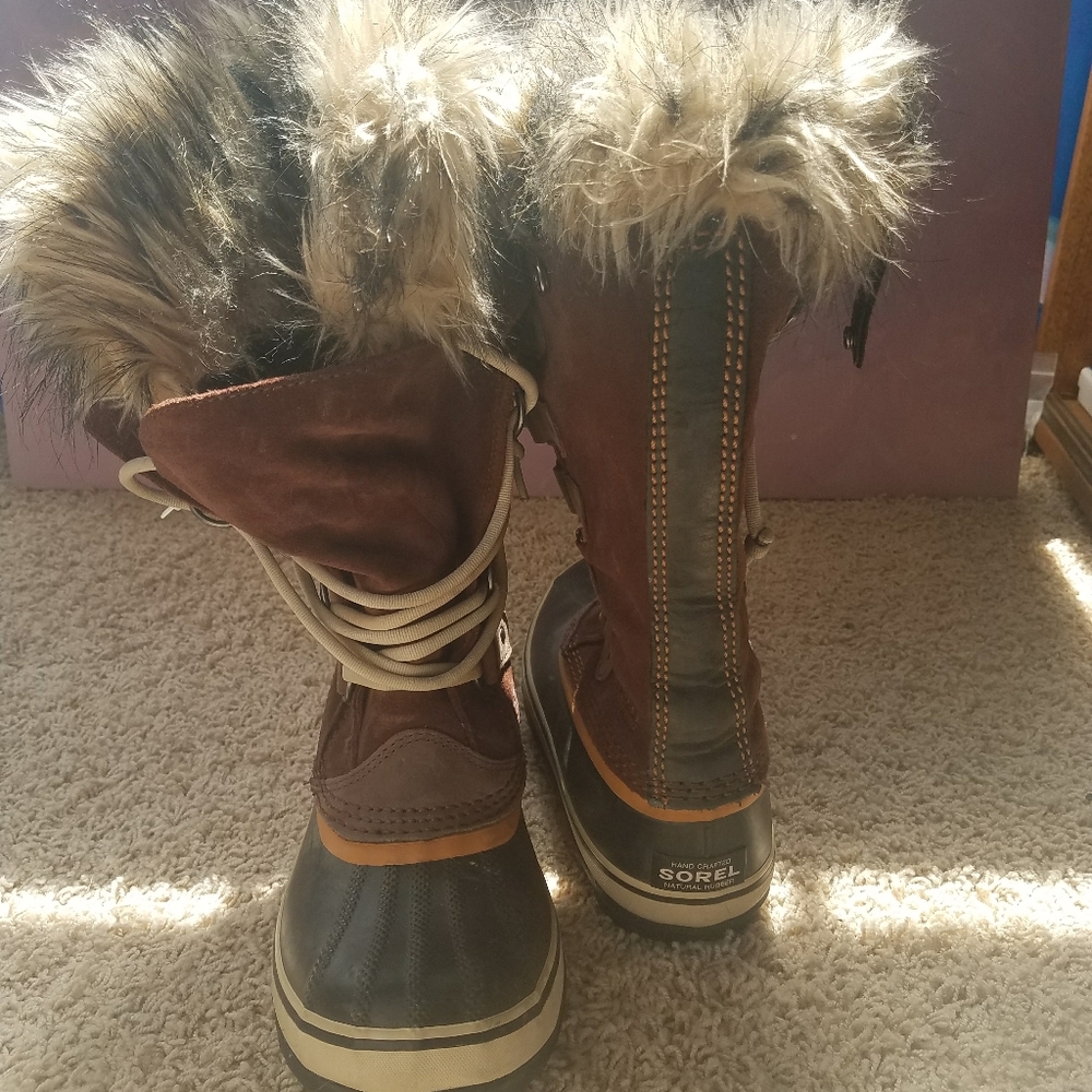SORELS - Picture 2 of 4